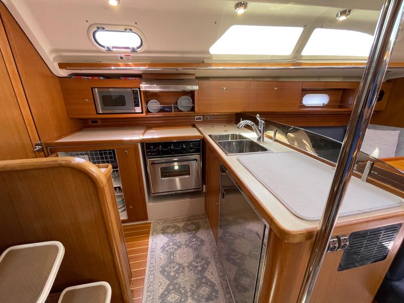 2012 Catalina 445