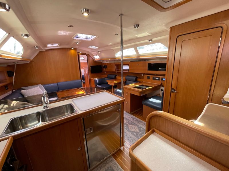 2012 Catalina 445