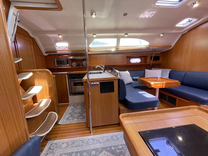 2012 Catalina 445