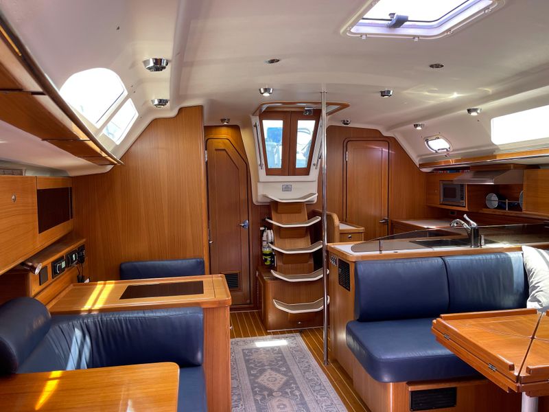 2012 Catalina 445