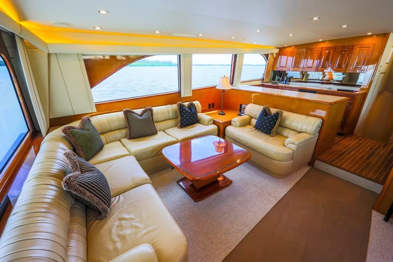 Sarah K Yacht Photos Pics Viking 65 Sarah K - Salon Seating