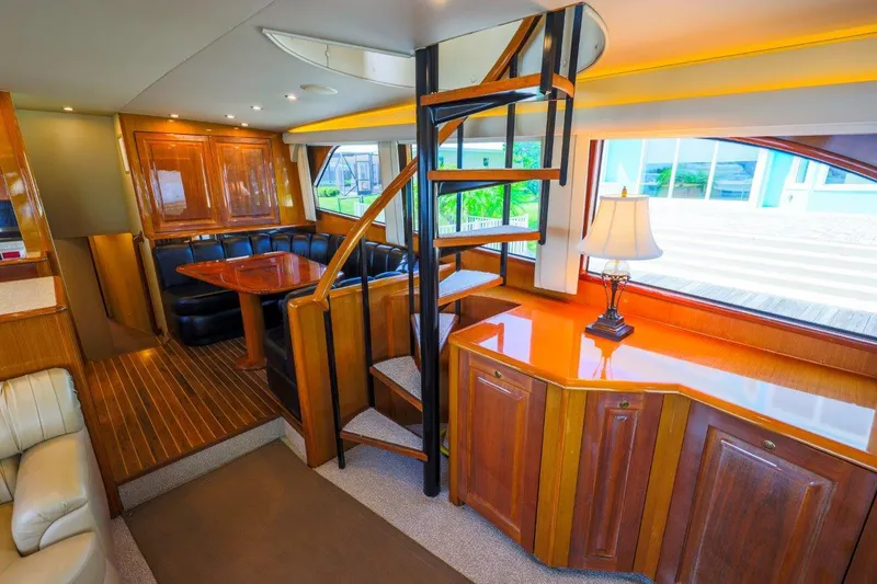 Sarah K Yacht Photos Pics Viking 65 Sarah K - Salon and Dinette