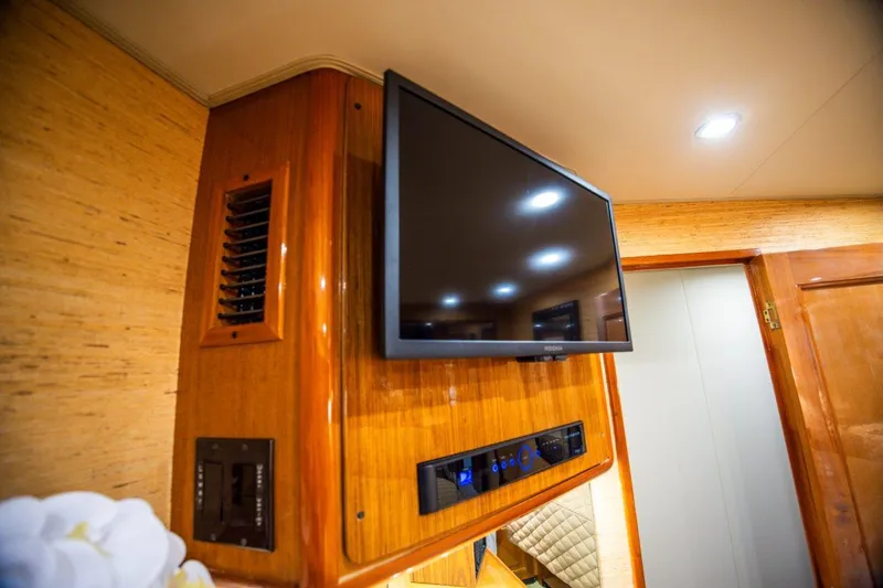 Sarah K Yacht Photos Pics Viking 65 Sarah K - Stateroom TV