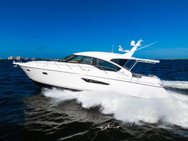 2009 58' Tiara Yachts-5800 Sovran Prairie Harbor, IL, US