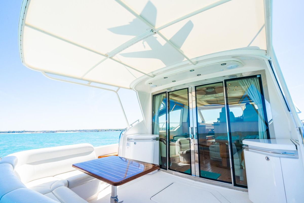 2009 Tiara Yachts 58 
