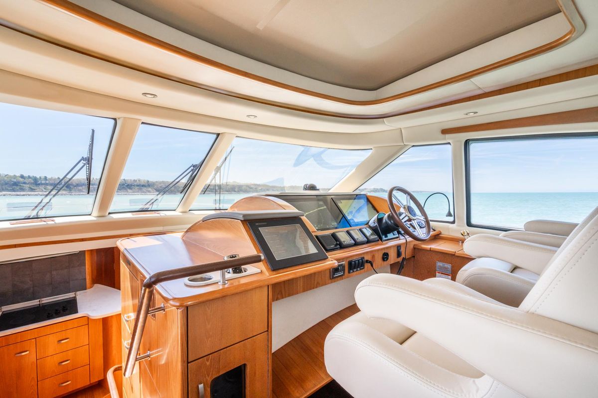 2009 Tiara Yachts 58 