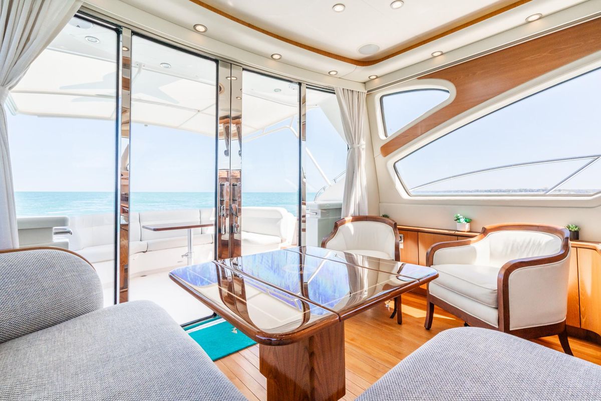 2009 Tiara Yachts 58 