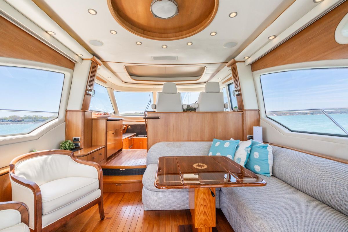 2009 Tiara Yachts 58 