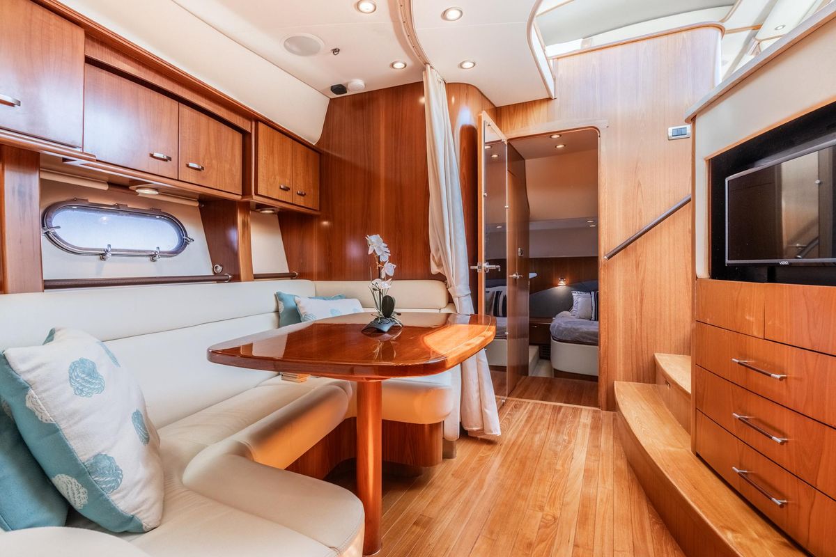 2009 Tiara Yachts 58 