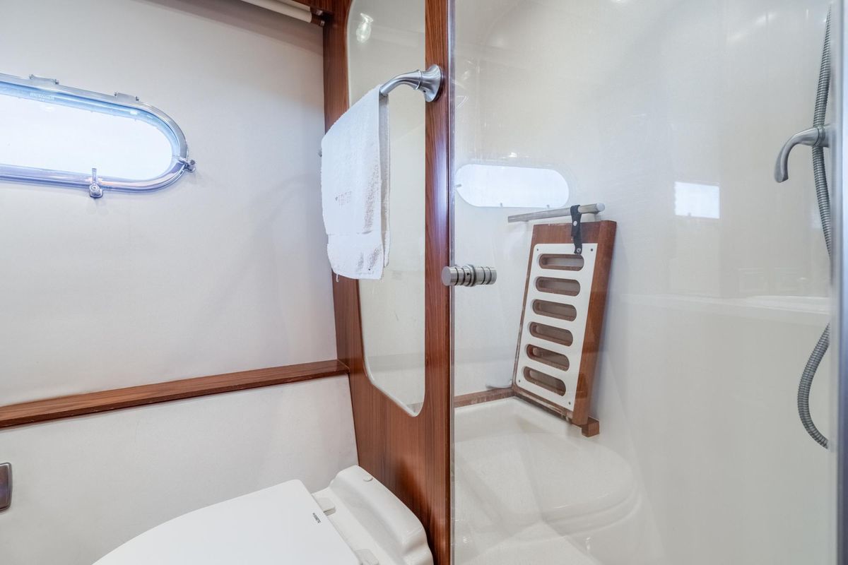 2009 Tiara Yachts 58 