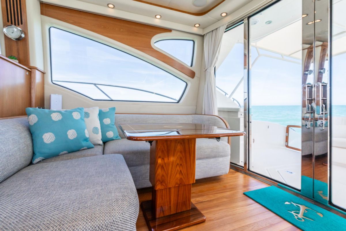2009 Tiara Yachts 58 