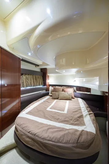 Moon Shadow Yacht Photos Pics 