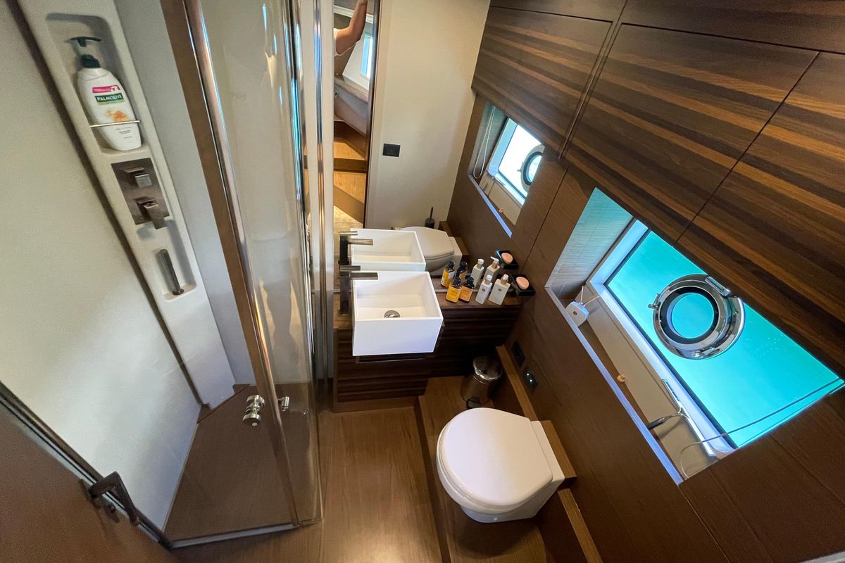 2025 Ferretti Yachts 63 