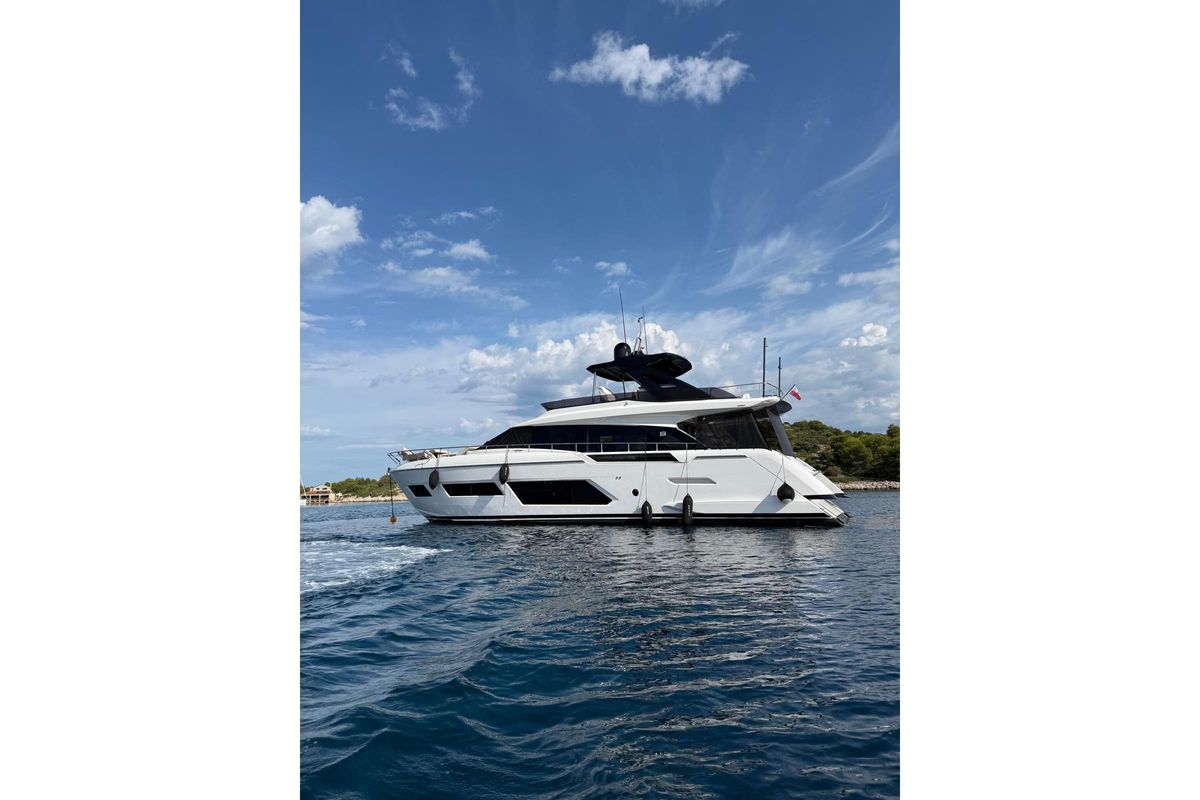 2025 Ferretti Yachts 63 