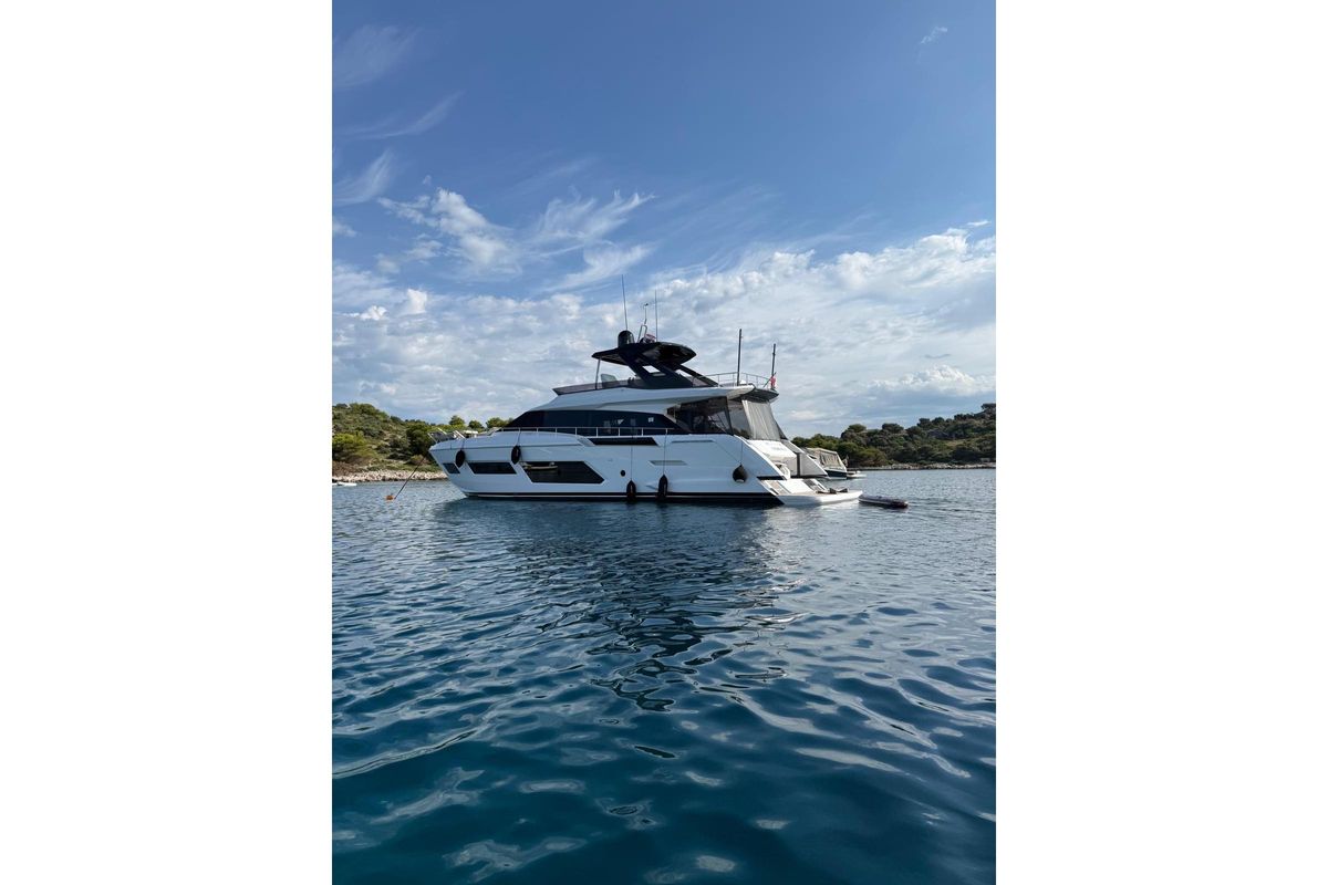2025 Ferretti Yachts 63 