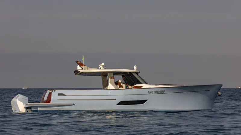 Lancia Aprea Yacht Photos Pics 