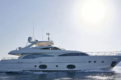 Ferretti Yachts Custom Line 97