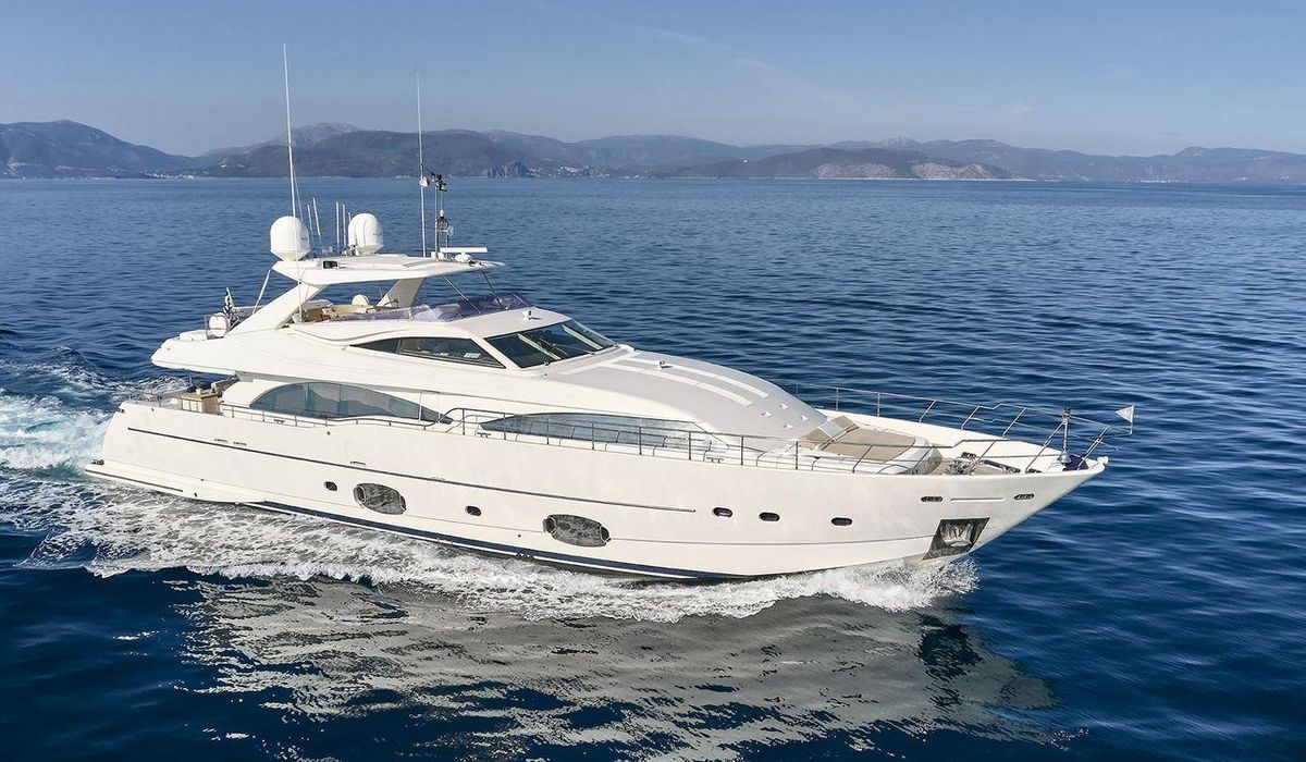 2006 Ferretti Yachts 97 