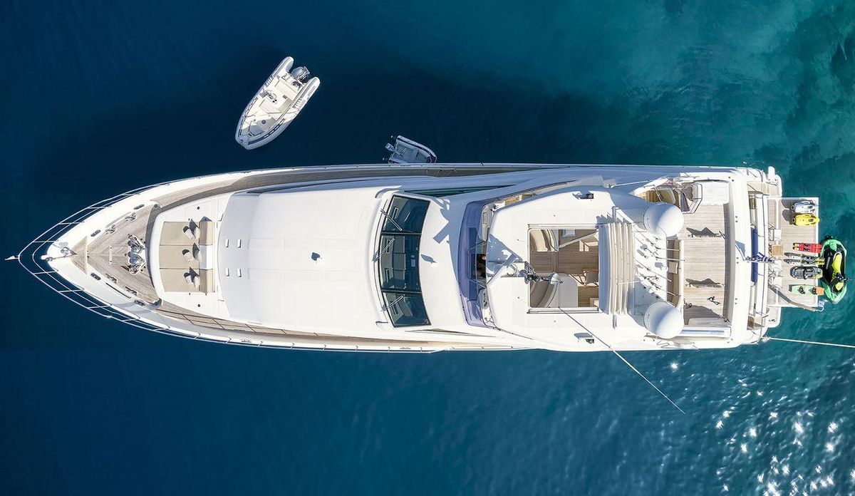 2006 Ferretti Yachts 97 