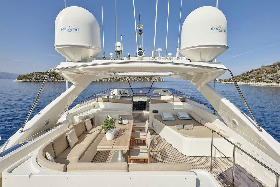 2006 Ferretti Yachts 97 