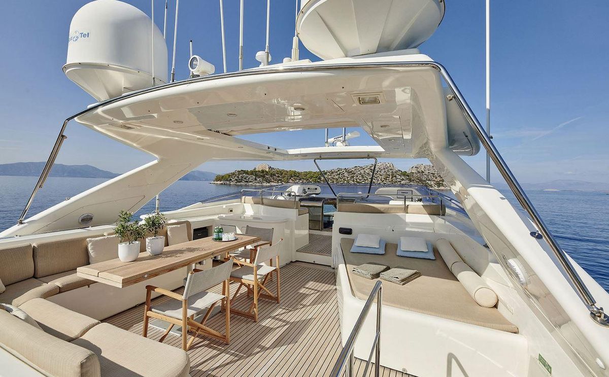 2006 Ferretti Yachts 97 