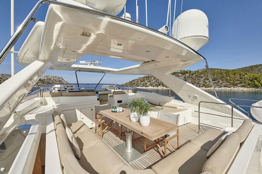 2006 Ferretti Yachts 97 