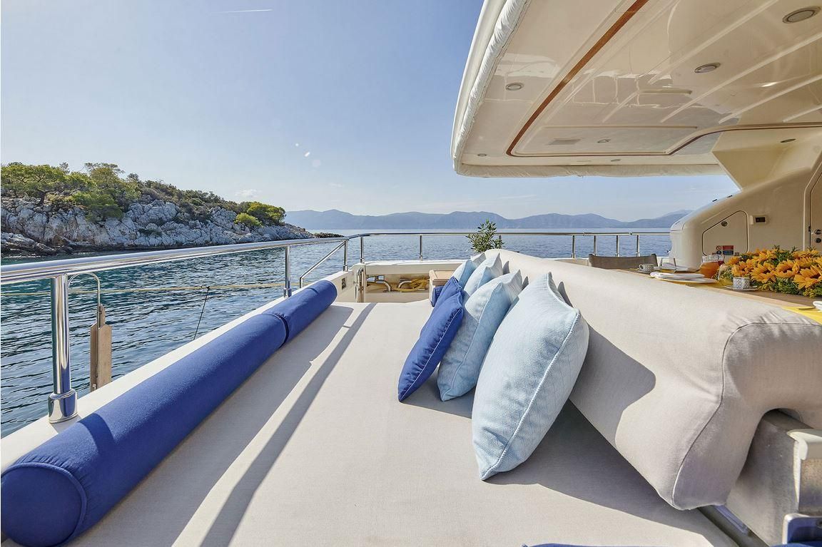 2006 Ferretti Yachts 97 