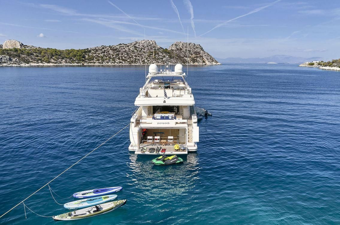 2006 Ferretti Yachts 97 