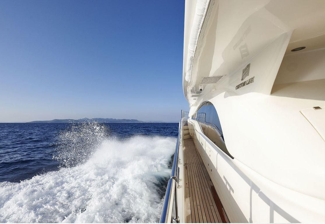 2006 Ferretti Yachts 97 