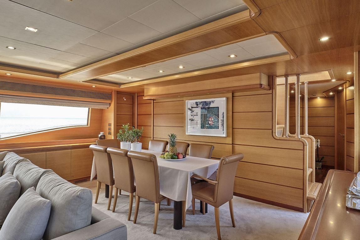 2006 Ferretti Yachts 97 