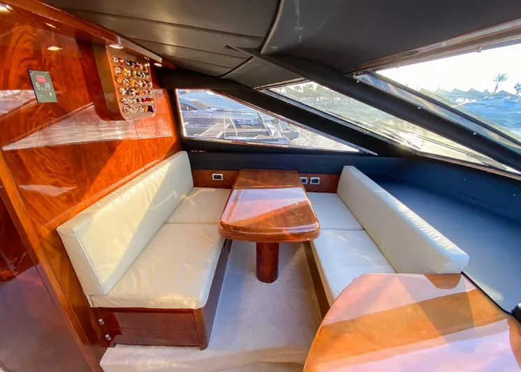  Yacht Photos Pics Astondoa 82 GLX