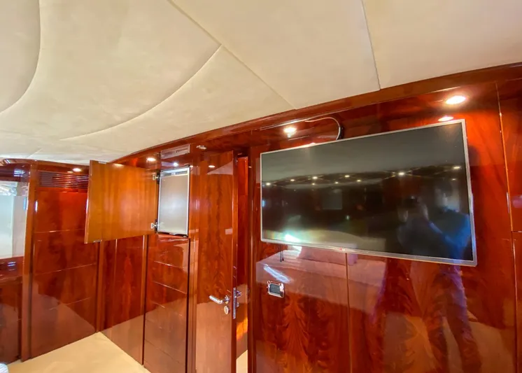  Yacht Photos Pics Astondoa 82 GLX