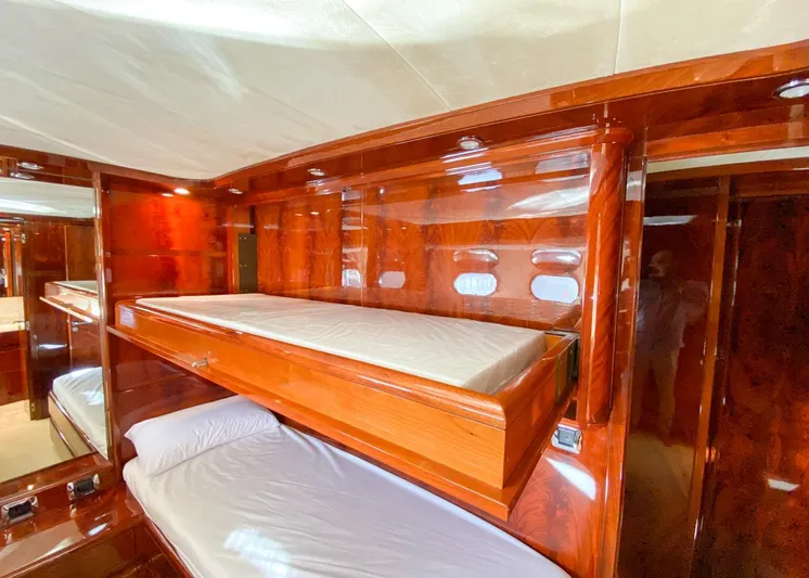  Yacht Photos Pics Astondoa 82 GLX