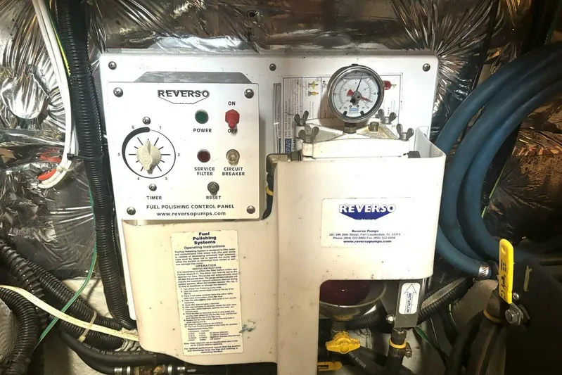  Yacht Photos Pics Fuel polishing control panel in 2004 Meridian 459 Cockpit Motoryacht engine room.