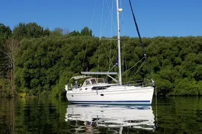 Hunter 45 Deck Salon