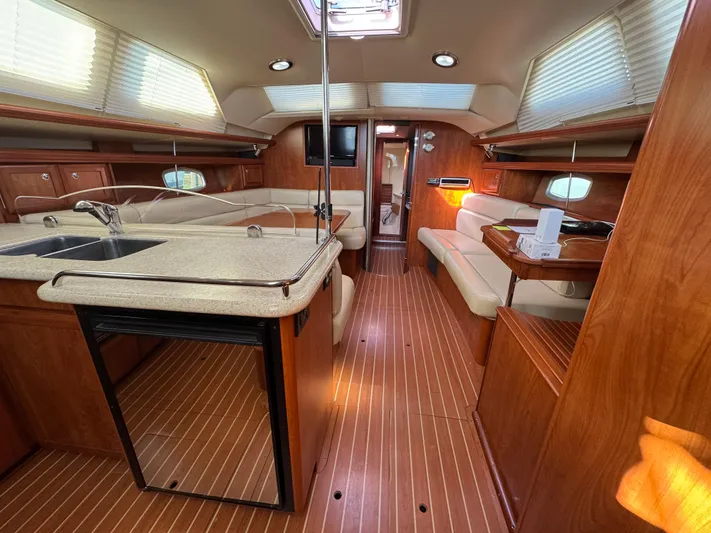 Caribbean Breeze Yacht Photos Pics 