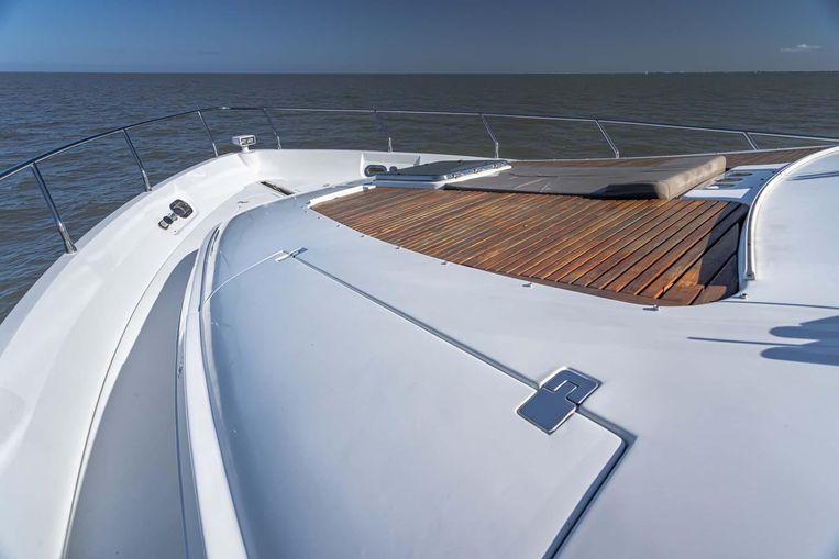 2005-65-marquis-pilothouse-motoryacht