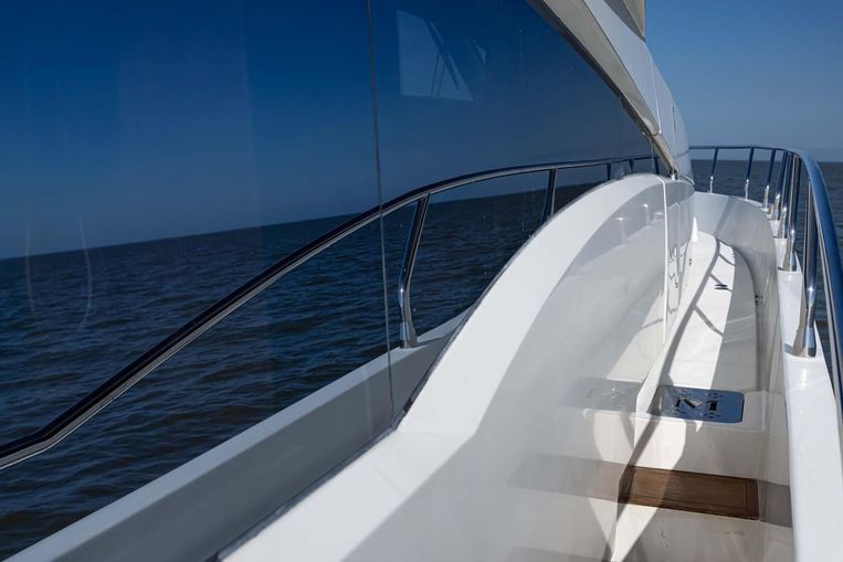 2005-65-marquis-pilothouse-motoryacht
