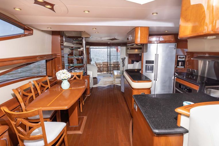 2005-65-marquis-pilothouse-motoryacht