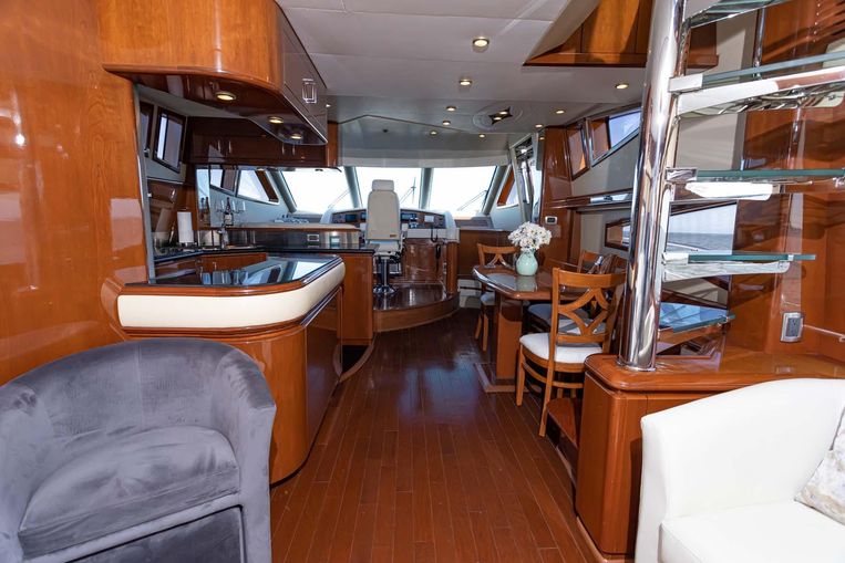2005-65-marquis-pilothouse-motoryacht