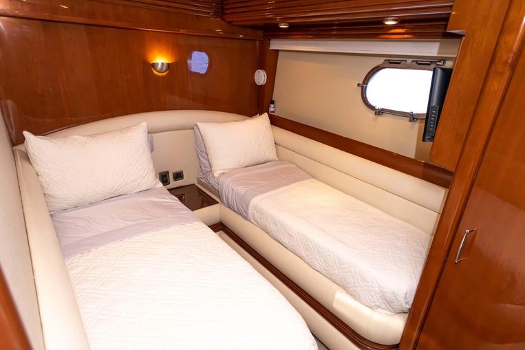 2005-65-marquis-pilothouse-motoryacht
