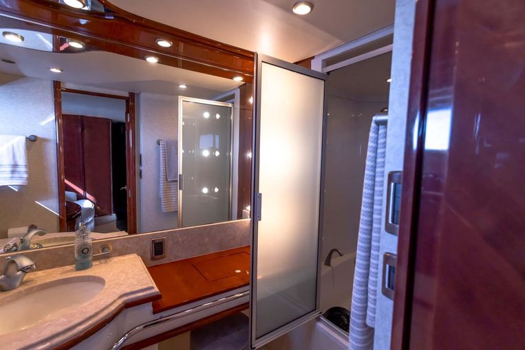 2005-65-marquis-pilothouse-motoryacht