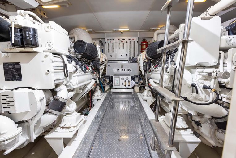2005-65-marquis-pilothouse-motoryacht