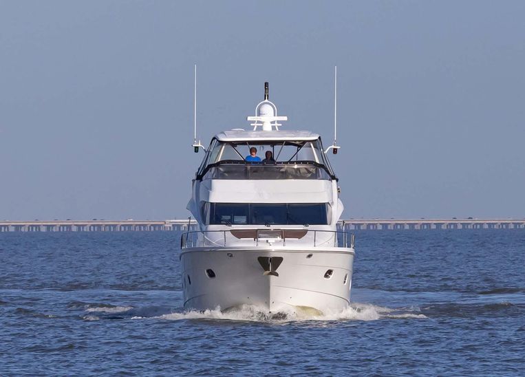 2005-65-marquis-pilothouse-motoryacht