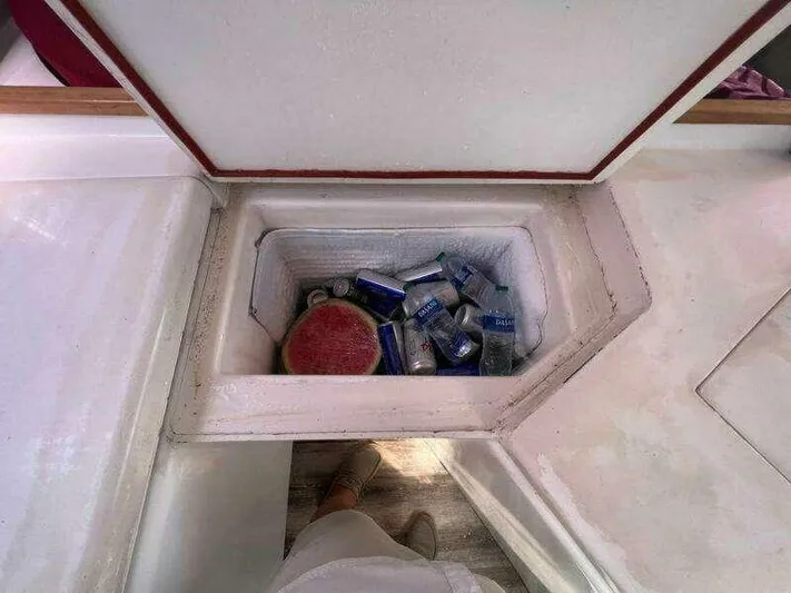 Chasing The Dream Yacht Photos Pics 