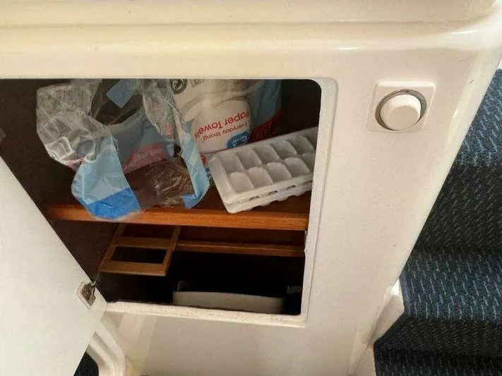 Chasing The Dream Yacht Photos Pics 