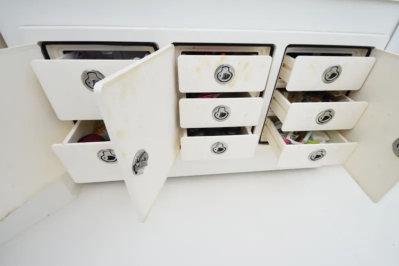 Fin Hunter Yacht Photos Pics 