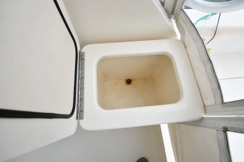 Fin Hunter Yacht Photos Pics 