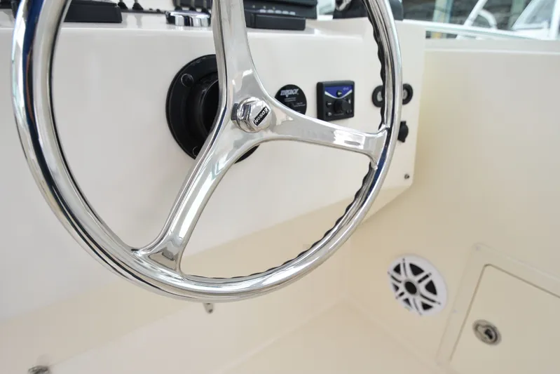 Fin Hunter Yacht Photos Pics 