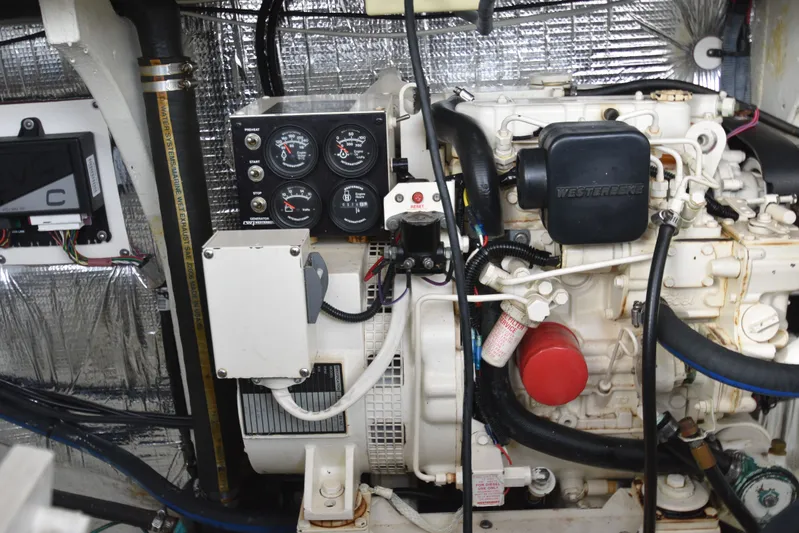 Fin Hunter Yacht Photos Pics 